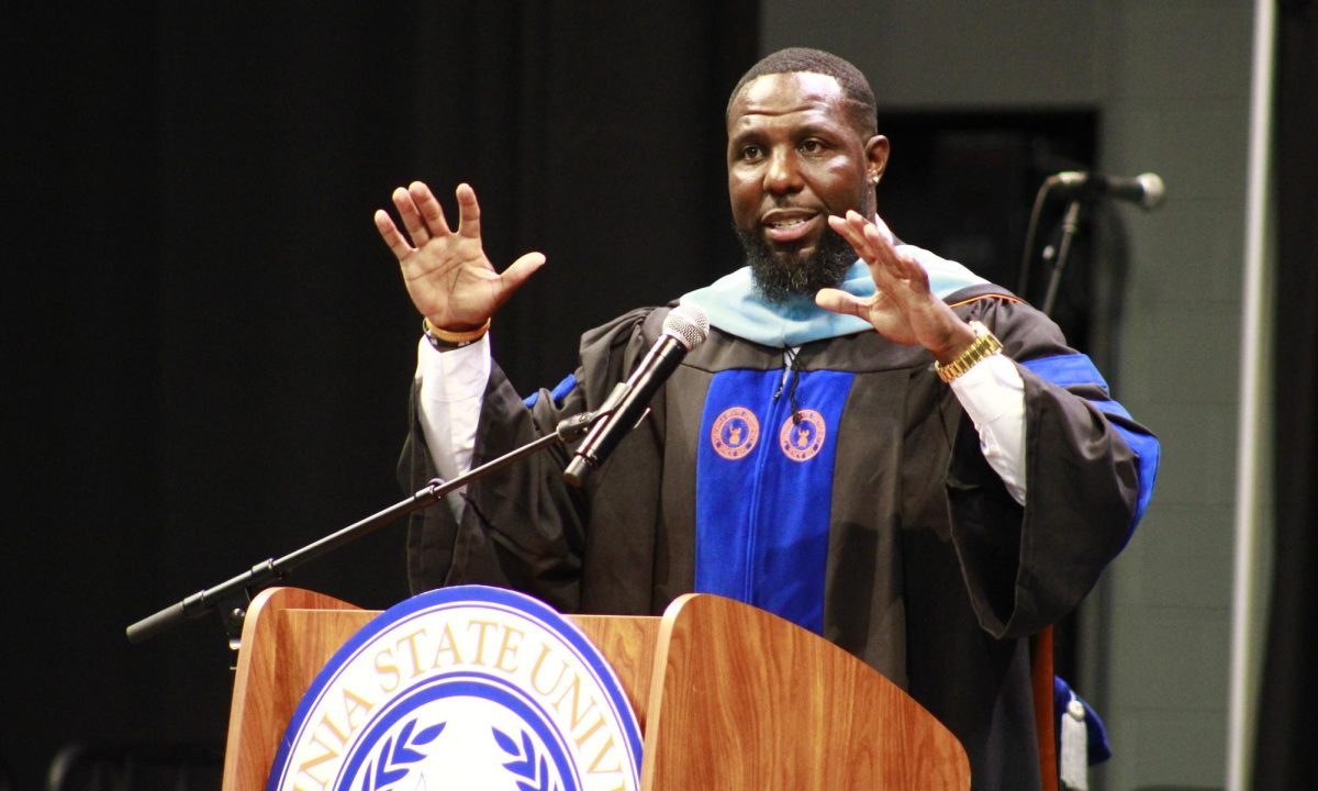 Photo Gallery: Dr. Wesley Bellamy Inspires Convocation